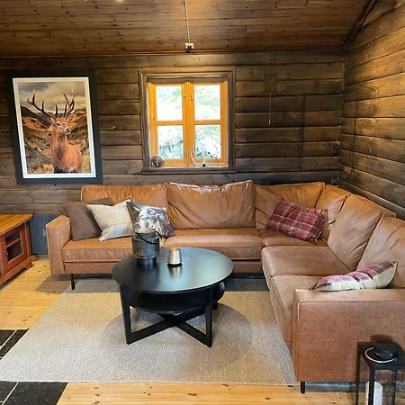 Kvamskogen -lekker Hytte,9 Sengeplasser Og Jacuzzi *