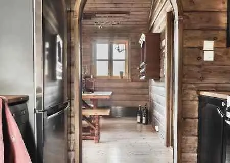 Kvamskogen -lekker Hytte,9 Sengeplasser Og Jacuzzi Nyaraló Kvam