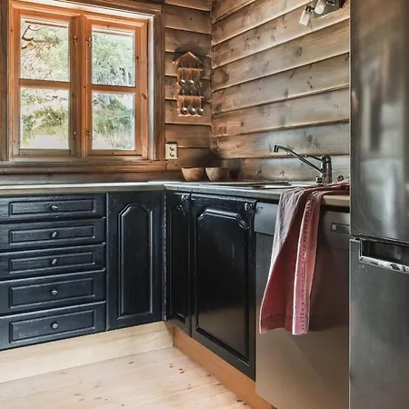Kvamskogen -lekker Hytte,9 Sengeplasser Og Jacuzzi
