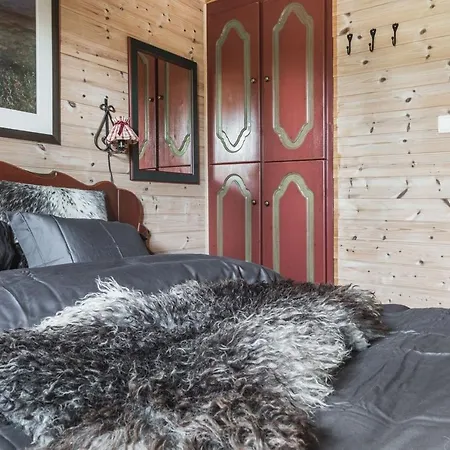 Kvamskogen -lekker Hytte,9 Sengeplasser Og Jacuzzi Kvam (Hordaland)