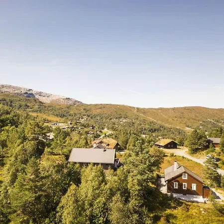 Σπίτι διακοπών Kvamskogen -lekker Hytte,9 Sengeplasser Og Jacuzzi