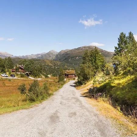 Σπίτι διακοπών Kvamskogen -lekker Hytte,9 Sengeplasser Og Jacuzzi