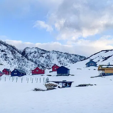 Kvamskogen -lekker Hytte,9 Sengeplasser Og Jacuzzi * Kvam